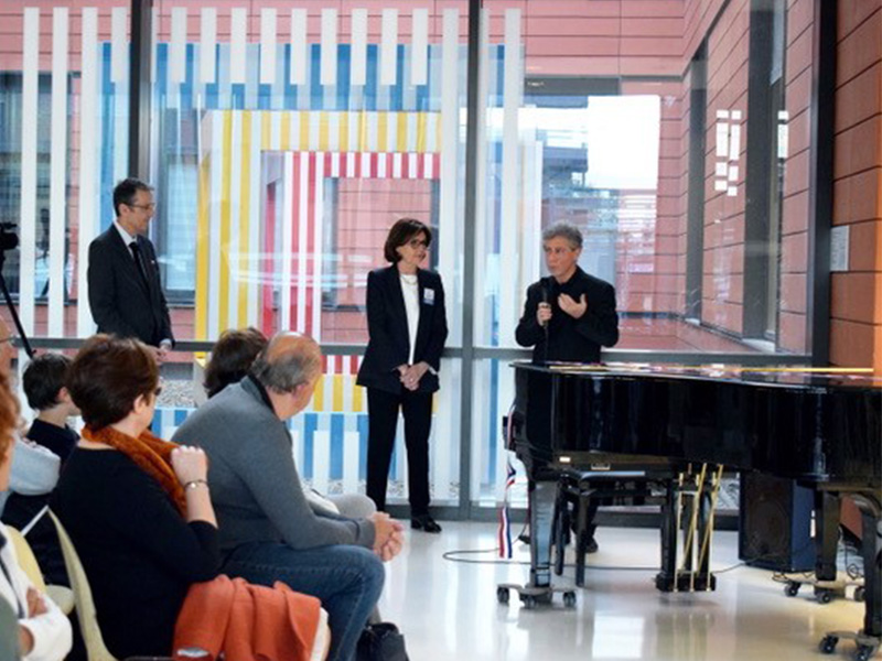 Inauguration en présence du Directeur Général du CHU, d’Hélène Maller, Présidente, de Marie-Claude Sudre, Vice-Présidente d’Hôpital Sourire et des représentants de la BPOC