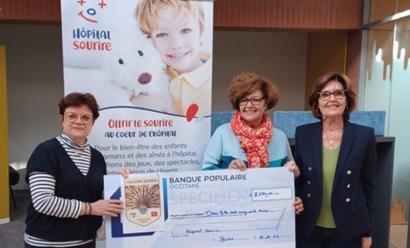 La Présidente et la Vice-Présidente d'Hôpital Sourire ont eu ainsi la joie de recevoir un don remis par Brigitte Bonnans, Présidente du Lions club des Jacobins.